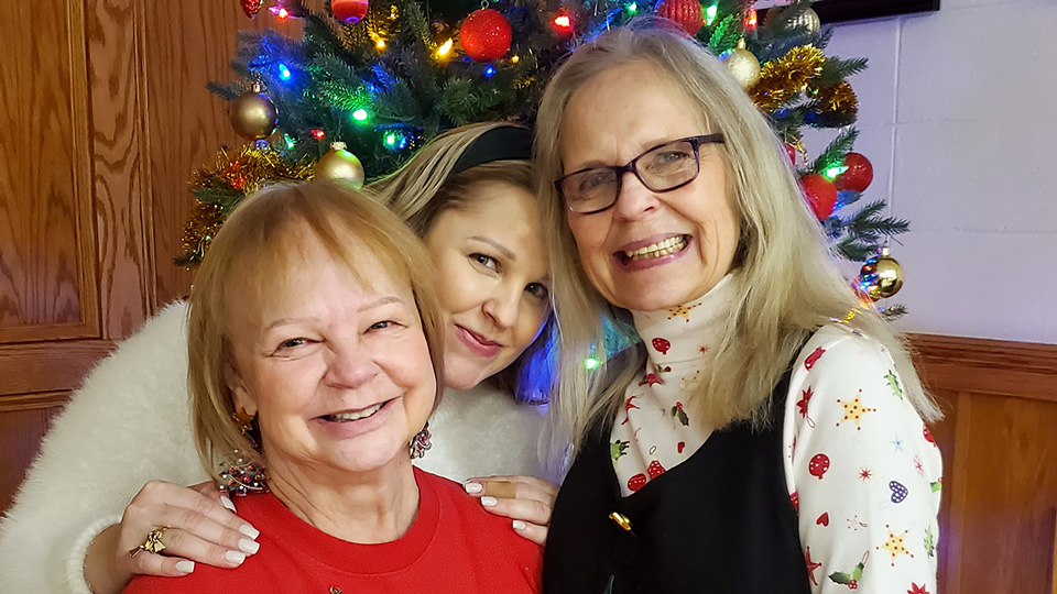 Photo of 3 ladies at Indy Latvian Center Christmas bazaar